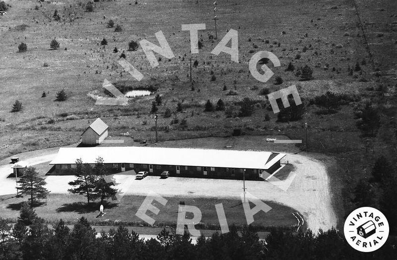 Undetermined Motel (Countryside Apartments) - 1992 (newer photo)